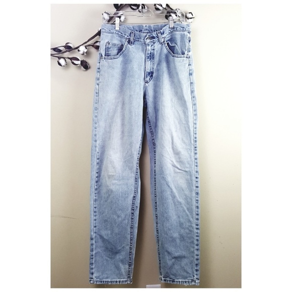 LEE Riveted Vintage High-Rise Light Wash Mom Jeans - Picture 2 of 8
